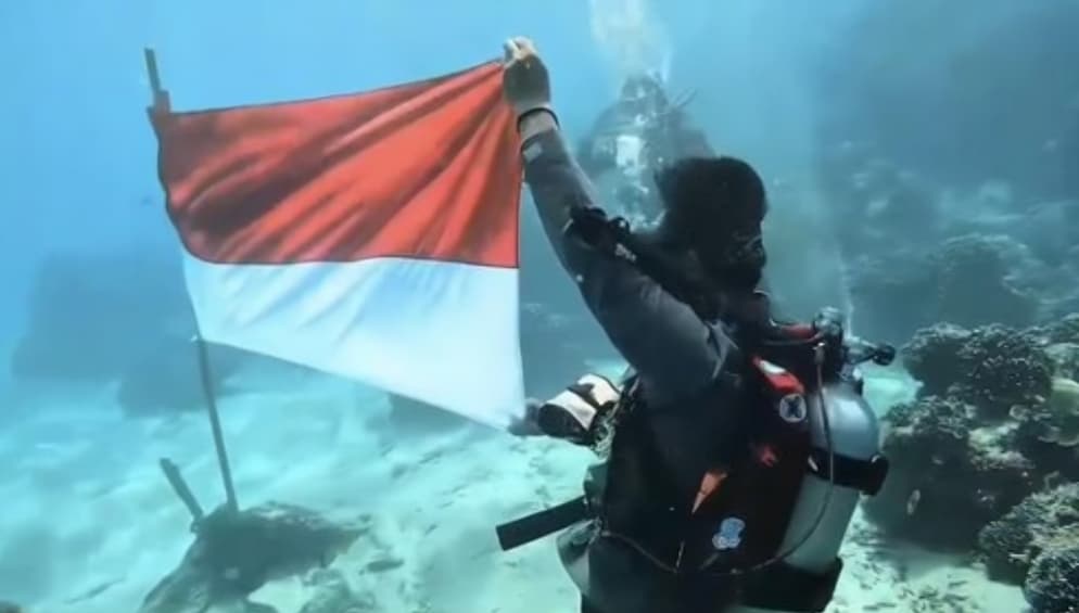 Underwater Indonesian Flags Planted in Bali for Independence Day