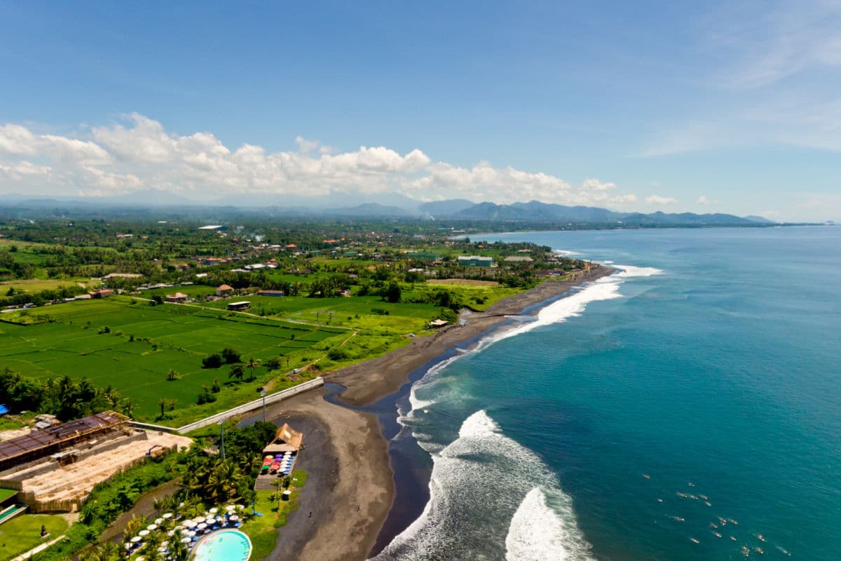Fatal Wave Incident at Keramas Beach as Bali Faces Extreme Ocean Conditions