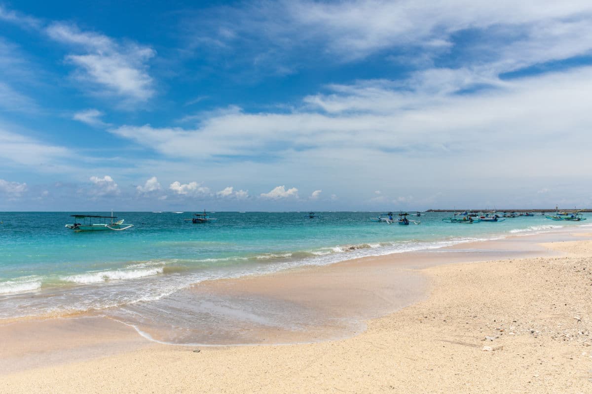 Tidal Flood Alert: Bali Beaches Face High Water Risk This Week