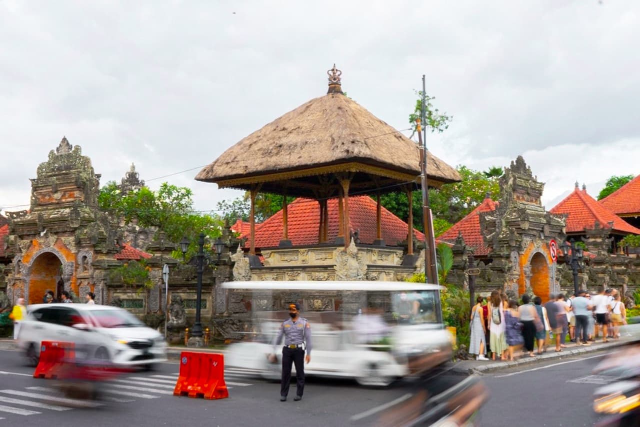 Ubud Police Go Beyond Traffic: Helping Tourists Navigate Bali