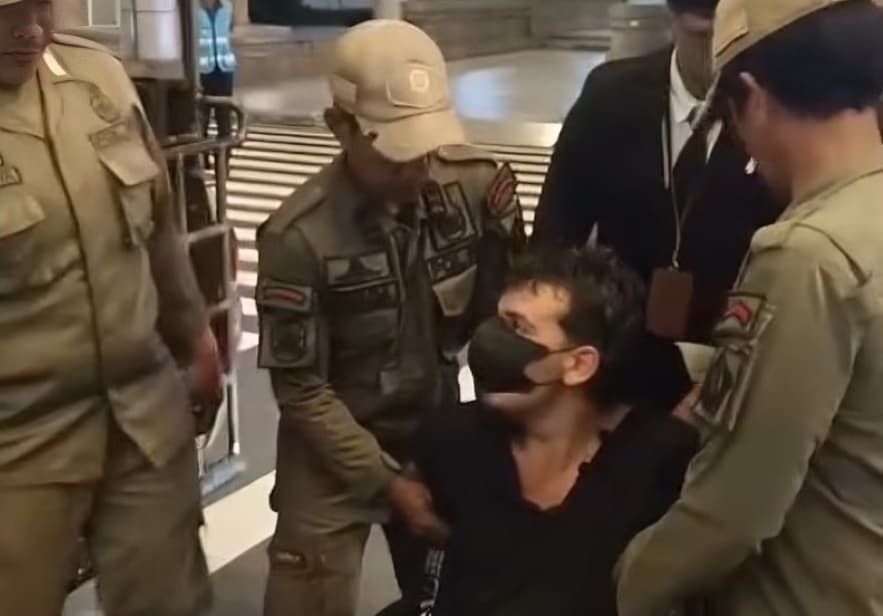 Portuguese Visitor Hospitalized After Incident at Denpasar Airport