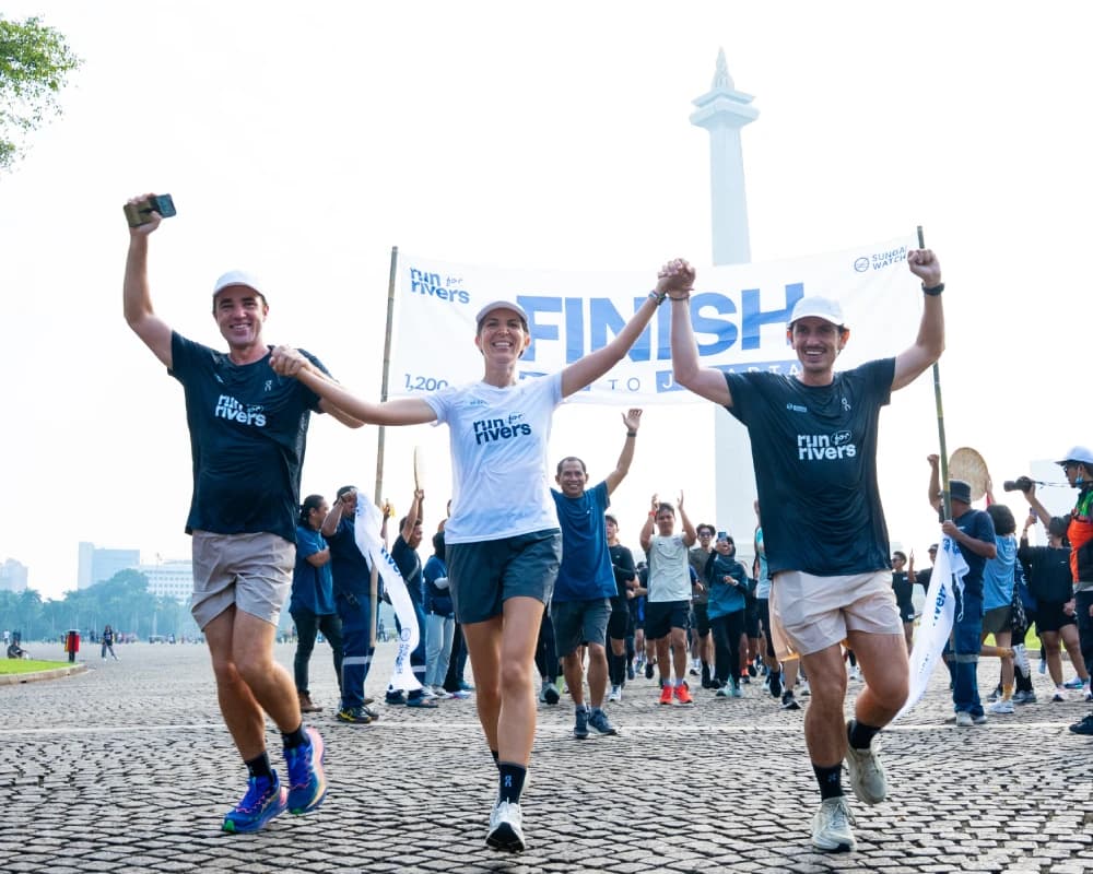 Epic 1,205km Run Raises Awareness of Bali's Plastic Crisis