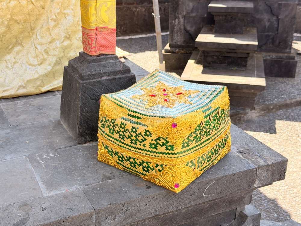 The Sacred Philosophy Behind Bali's Traditional Keben Offering Basket